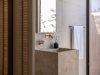 Cape Sounio, A Resort to Live