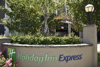 Holiday Inn Express Windsor-Sonoma