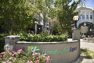 Holiday Inn Express Windsor-Sonoma