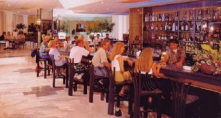 Bar
 di Lutania Beach