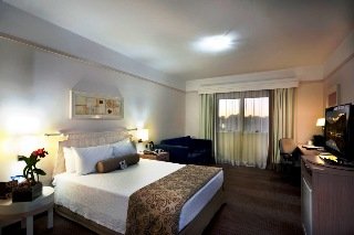 Room
 di Comfort Suites Londrina