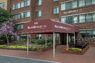 Doubletree Guest Suites