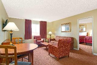 Days Inn by Wyndham St. Louis/Westport MO