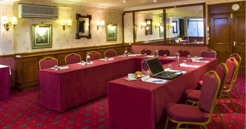 Conferences
 di The Master Robert Hotel