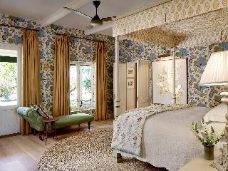 Room Room