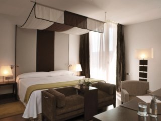 Room
 di NH Obradoiro