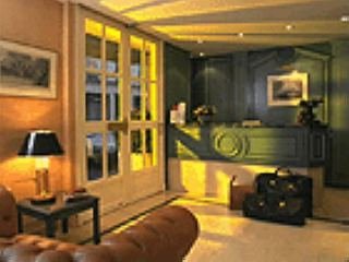 Lobby thumbnail 3