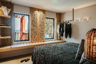 Candia Park Village