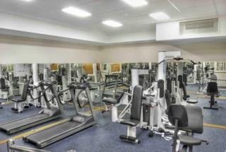 Sports and Entertainment
 di Petro Palace