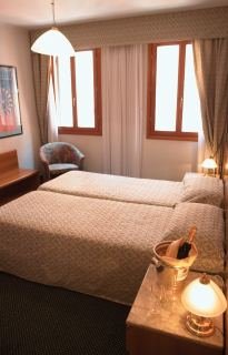 Room
 di Commercio e Pellegrino