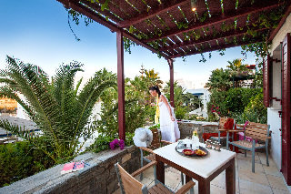 Terrace
 di AKS Chroma Paros