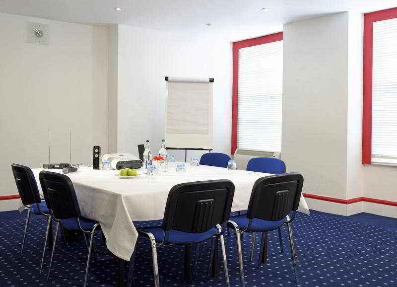 Conferences
 di Lancaster Gate