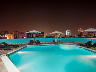 Howard Johnson Plaza by Wyndham Dubai Deira - Pool