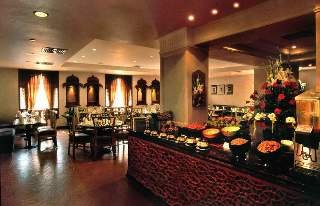 Restaurant
 di Howard Sarovar Portico
