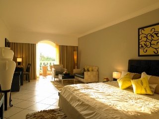 Room
 di The Zuri White Sands Goa Resort & Casino