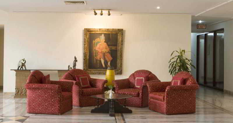 Lobby
 di Usha Bundela