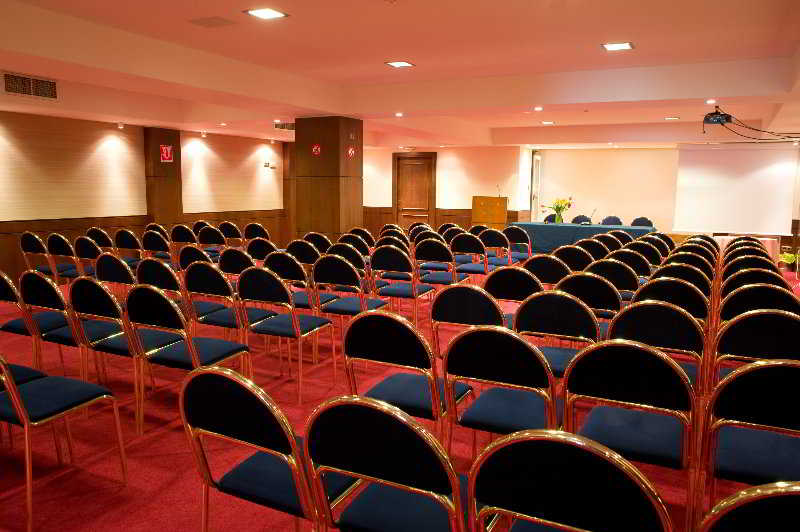 Conferences
 di Pharae Palace