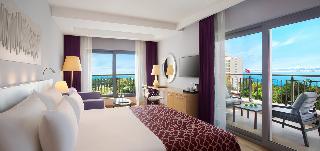 Akra V Hotel