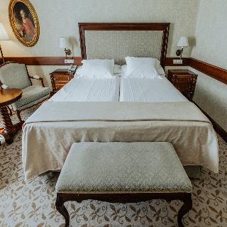 Room Room