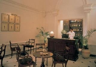 Bar
 di Oberoi Maidens