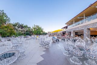 Nicholas Park Hotel