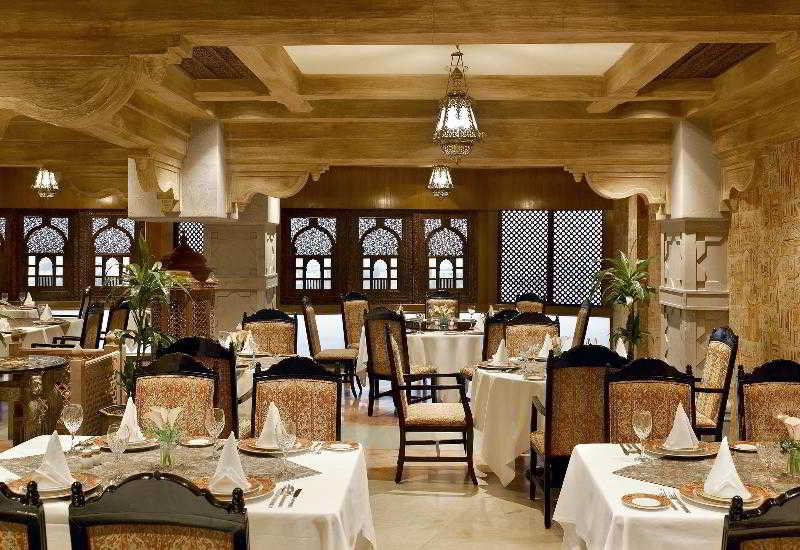 Sheraton Kuwait Hotel & Towers - Restaurant