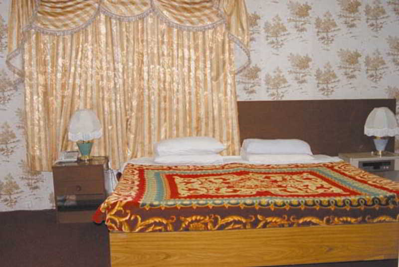 Room
 di Shezan
