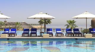 Radisson Blu Resort, Sharjah - Pool