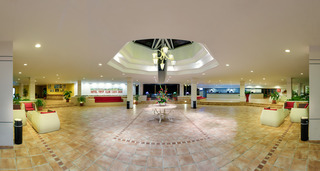 Lobby thumbnail 2