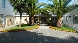 Beachcombers Hotel