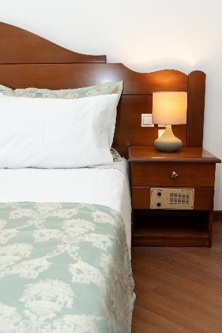 Room Room