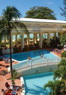 Pool
 di Amaryllis Beach Resort