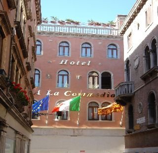 General view
 di A La Commedia