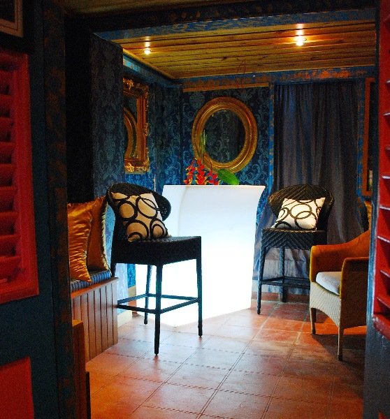 Bar
 di Half Moon Blue