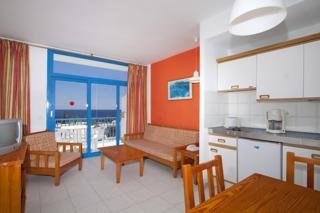 Room
 di Costa Volcan and Spa