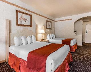 2 Queen Beds, Suite, Nonsmoking