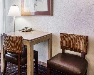 1 King Bed, Suite, Nonsmoking