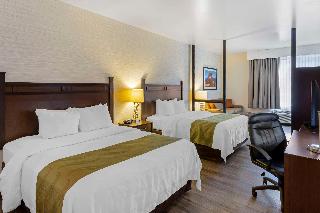 2 Queen Beds, Suite, Nonsmoking
