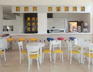 Arora Hotel