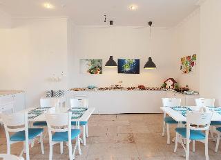 Arora Hotel