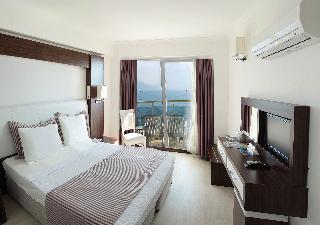 Arora Hotel