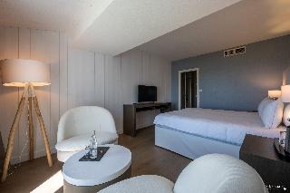 Room Room
