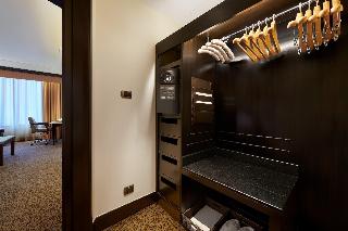 Room thumbnail 7