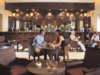 Bar
 di Jaz Belvedere