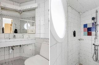 1 QUEEN BED,NSMK,STNDRM,SHOWR,FRENET,FULL BREAKFAST