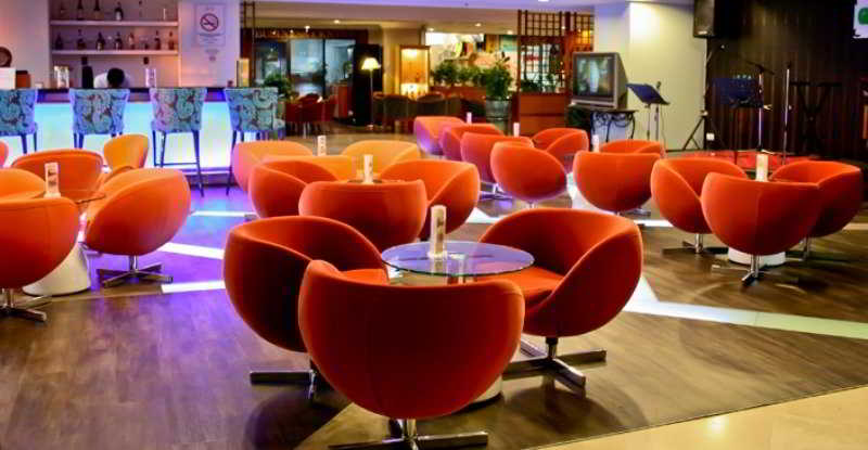 Bar
 di Promenade Hotel Sabah