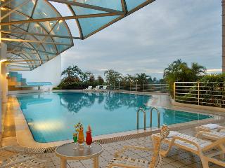 Pool
 di Riverside Majestic Hotel Kuching
