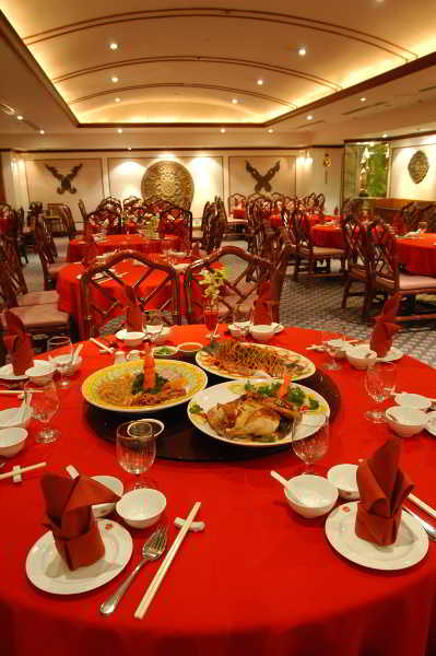 Restaurant
 di Riverside Majestic Hotel Kuching