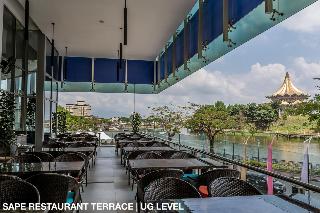 Restaurant
 di Riverside Majestic Hotel Kuching
