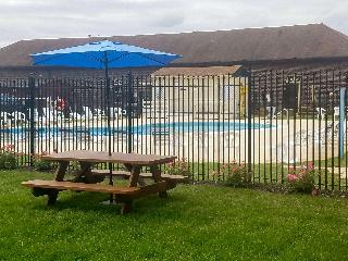 Comfort Inn & Suites Aberdeen Near APG